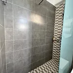 Stonegarden Apartamento *